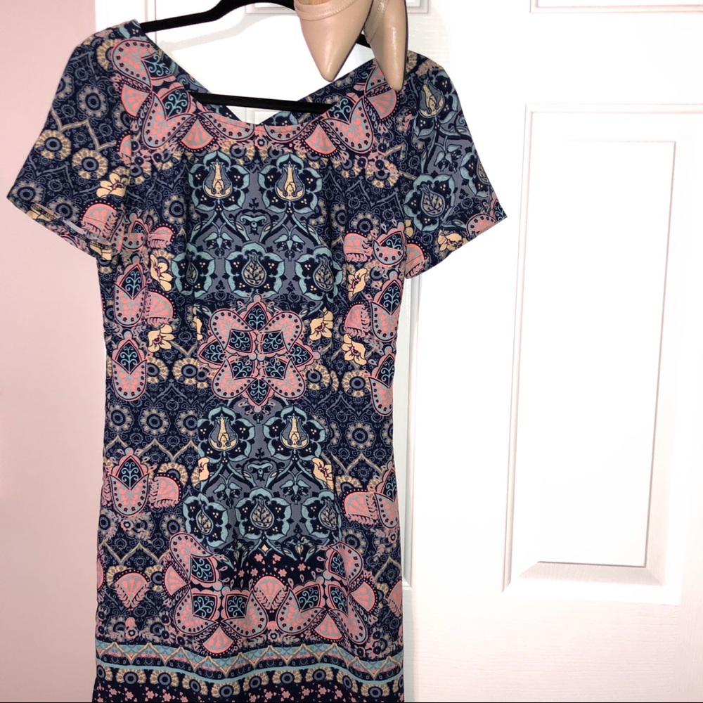 Dress - Picture 2 of 3
